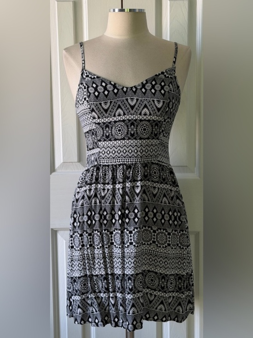 H&M Divided Black & White Tribal Print Dress Size 6 Adjustable Straps